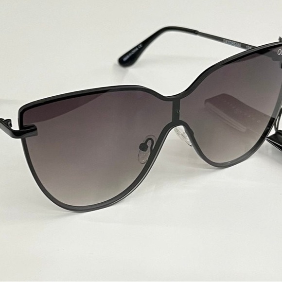 Quay DAYDREAM blk/smk Sunglasses NWT - Picture 3 of 8